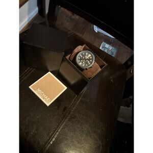 Michael Kors 8274 Chronograph Watch w/ Box & Manual